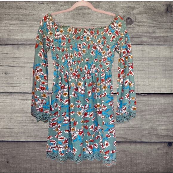 Xhilaration Dresses & Skirts - Xhilaration off shoulder floral print dress